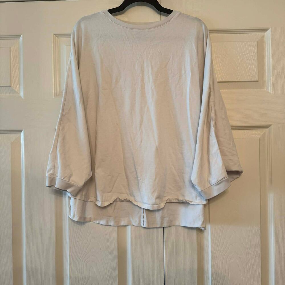 Uniqlo White Dolman Sleeve Shirt